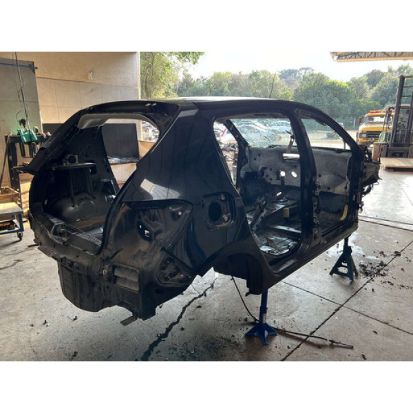 Traseira Com Teto Sandero 2015 2016 2017/..