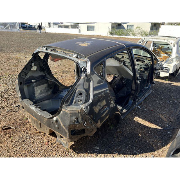 Traseira Com Teto New Fiesta Hatch 2011 2012 A 2021